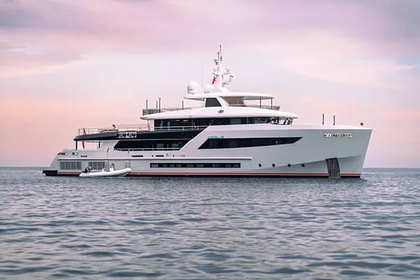 HEEUS - yacht charter Monaco