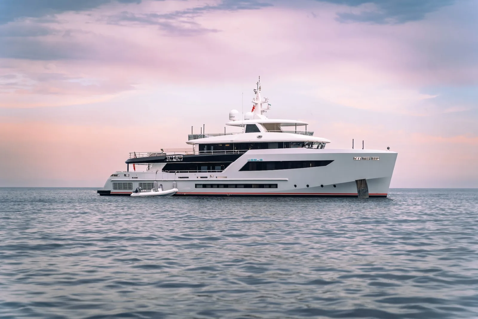 HEEUS - photo 12 yacht charter Monaco