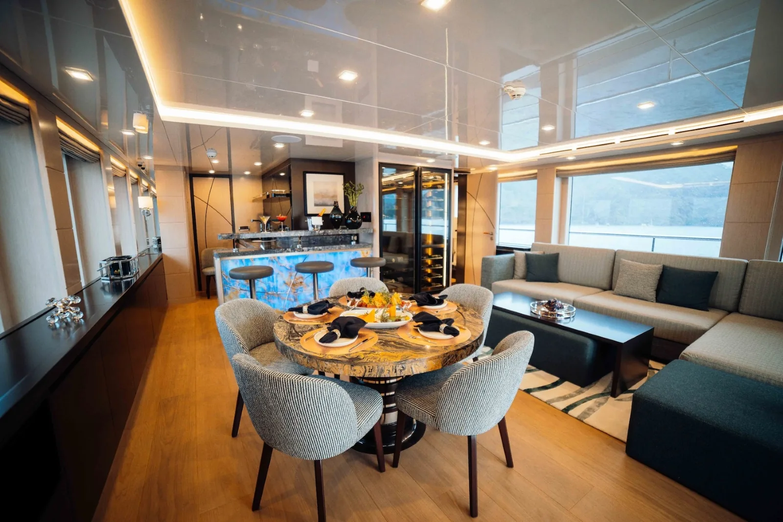 HEEUS - photo 28 yacht charter Monaco