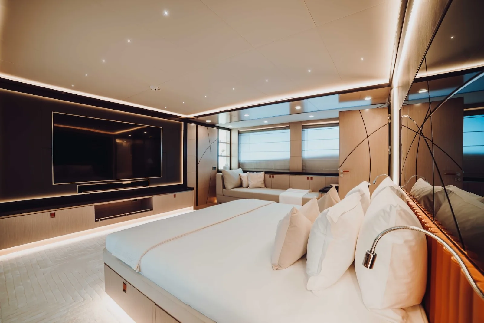 HEEUS - photo 30 yacht charter Monaco