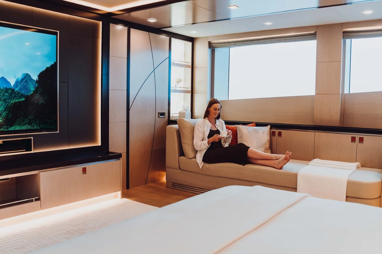 HEEUS - photo 32 yacht charter Monaco