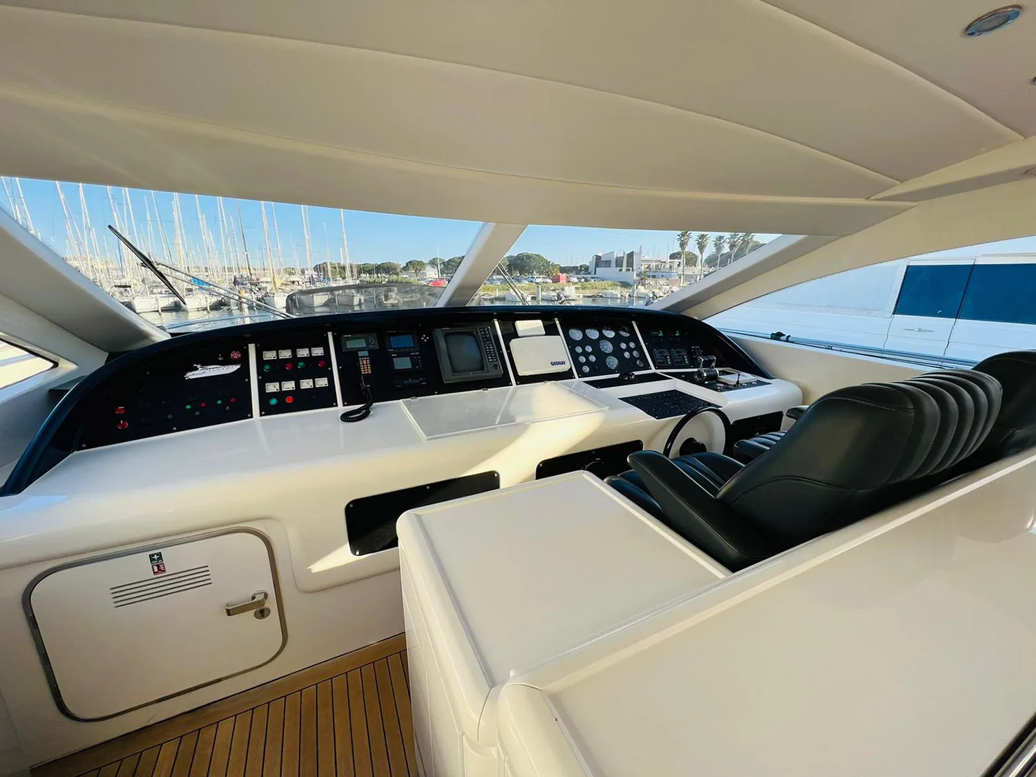 HELIOS - photo 13 yacht charter Monaco