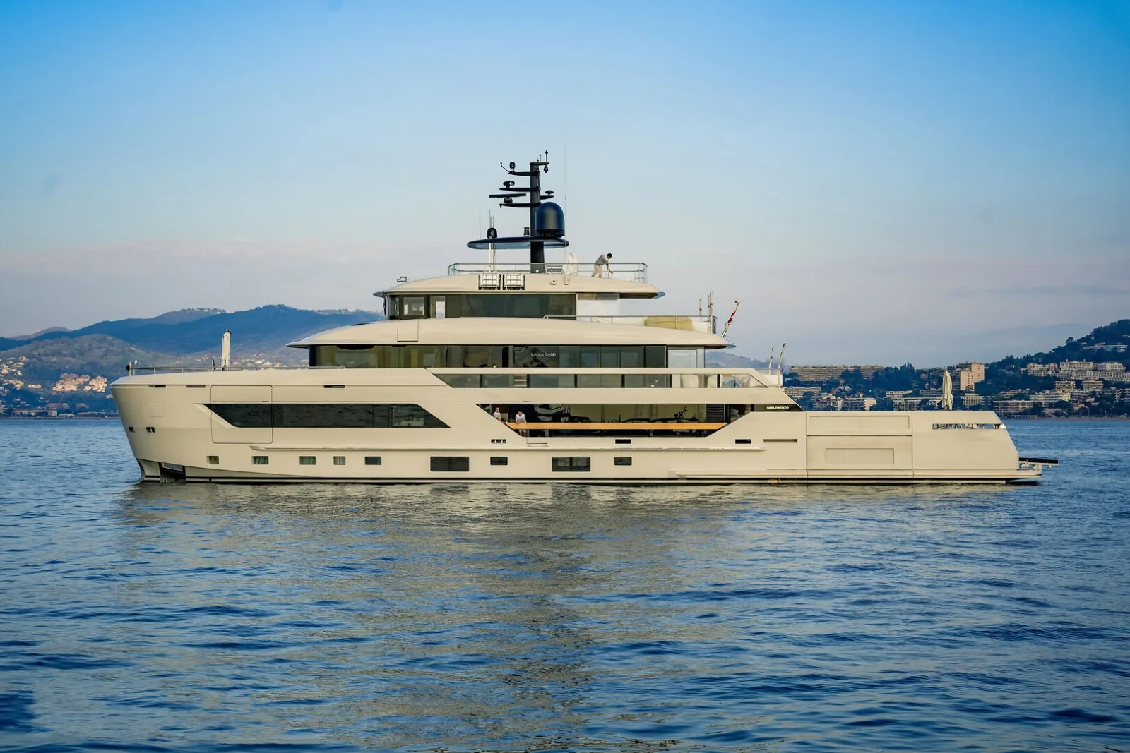 LA LA LAND - photo 9 yacht charter Monaco