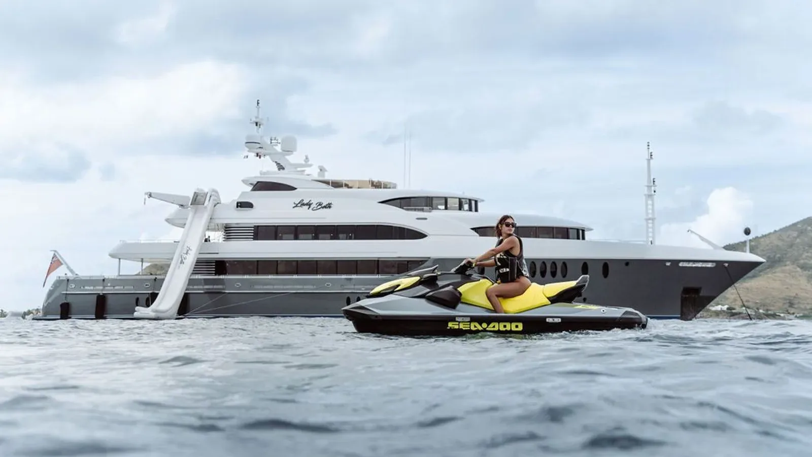 LADY BETH - photo 2 yacht charter Monaco