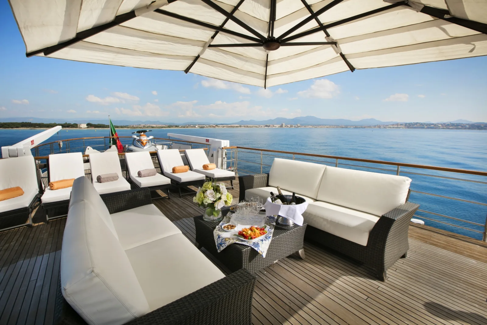 LADY JERSEY - photo 6 yacht charter Monaco