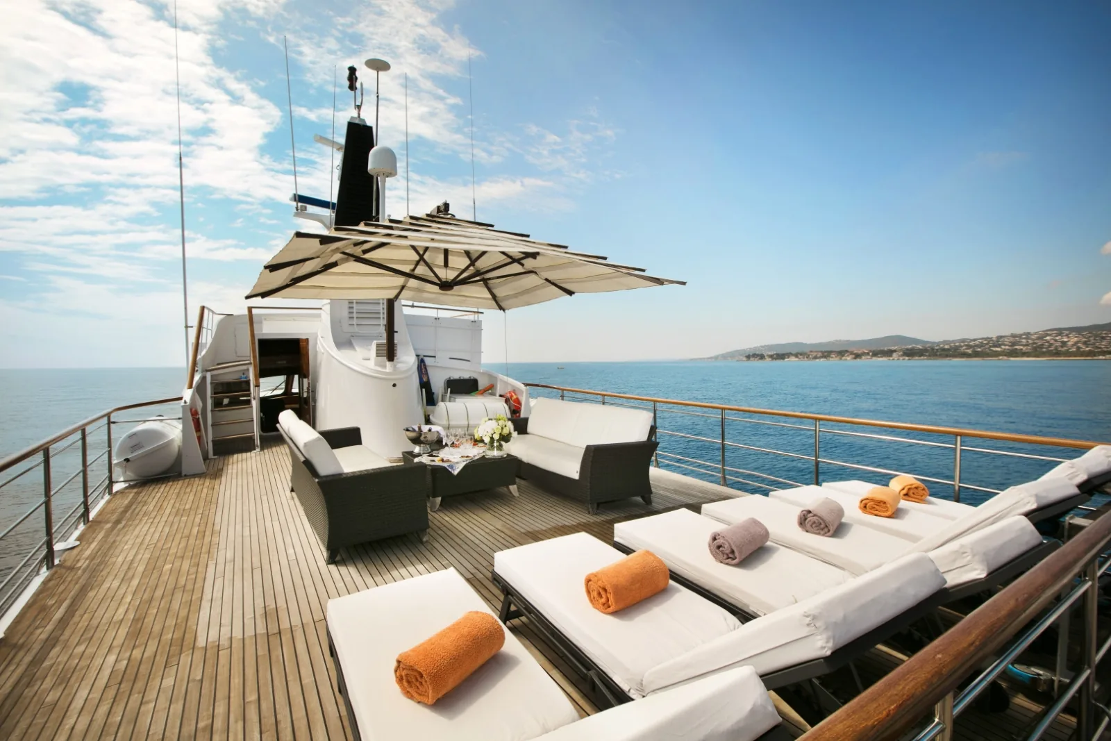 LADY JERSEY - photo 7 yacht charter Monaco