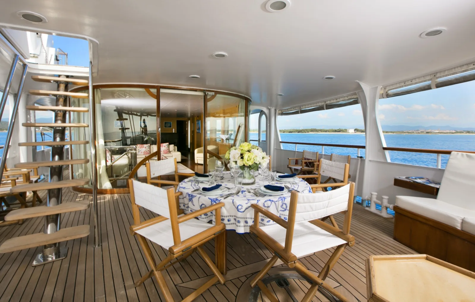 LADY JERSEY - photo 8 yacht charter Monaco