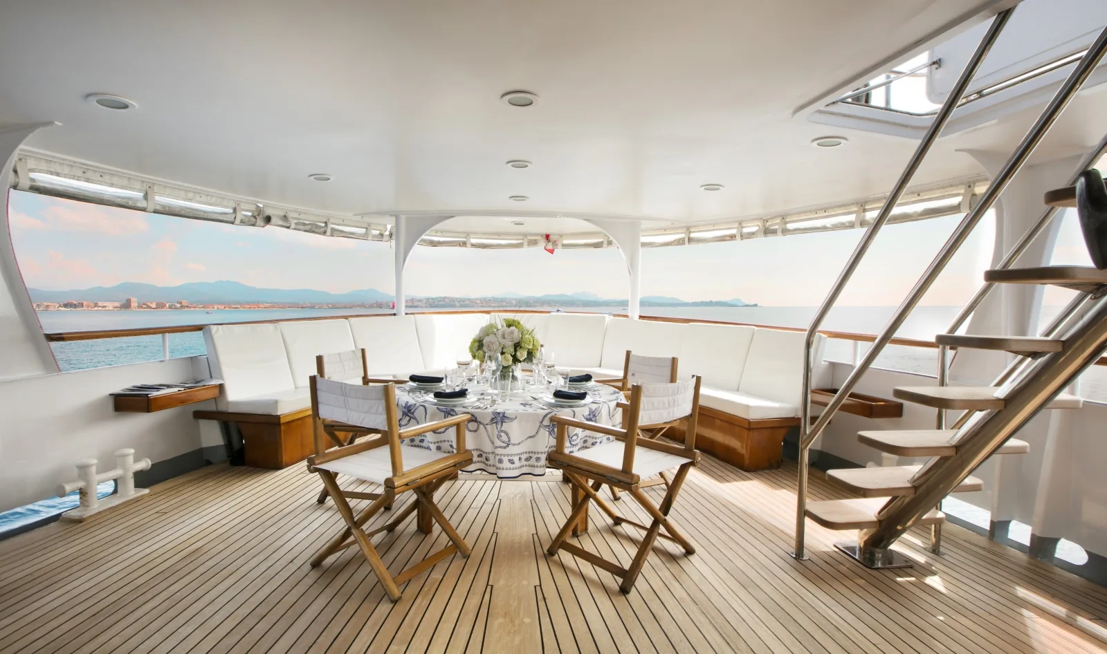 LADY JERSEY - photo 9 yacht charter Monaco