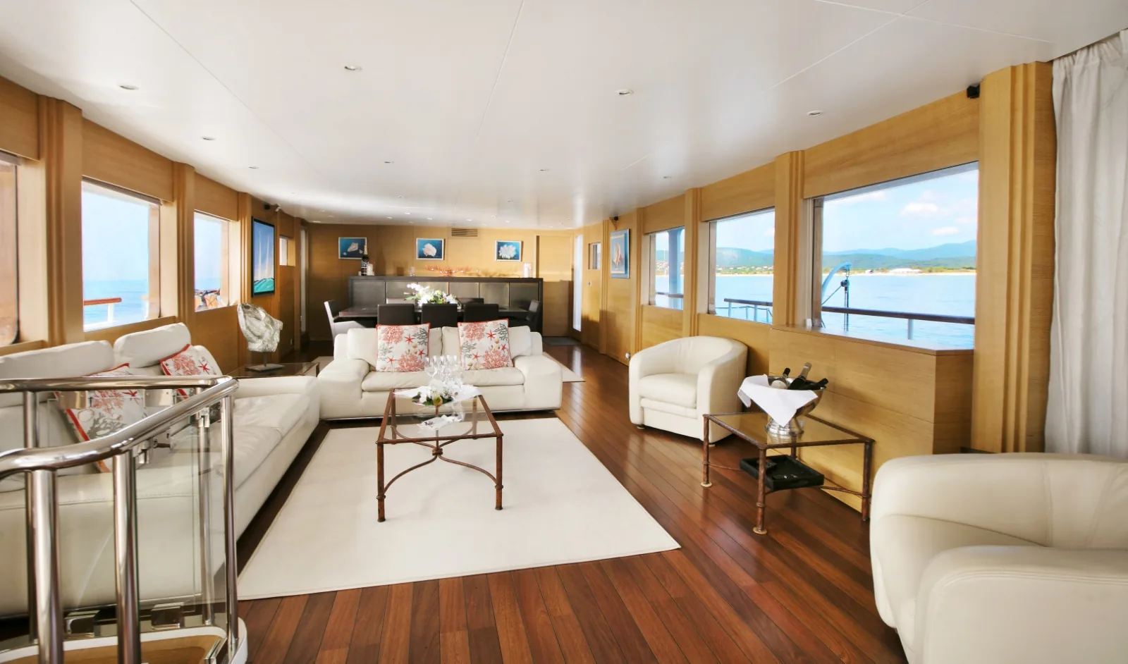 LADY JERSEY - photo 14 yacht charter Monaco