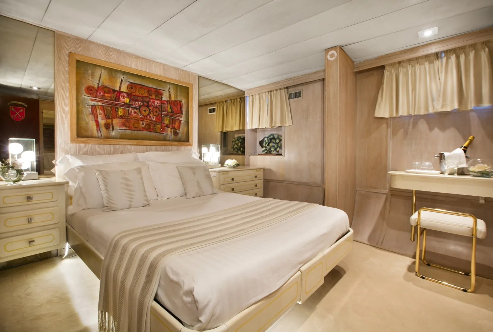 LADY JERSEY - photo 20 yacht charter Monaco