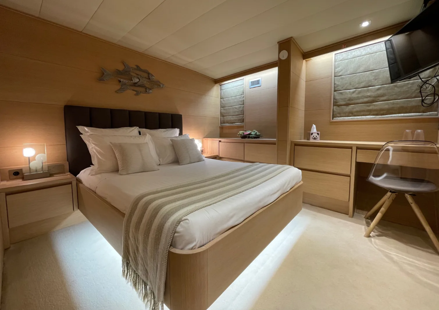 LADY JERSEY - photo 22 yacht charter Monaco