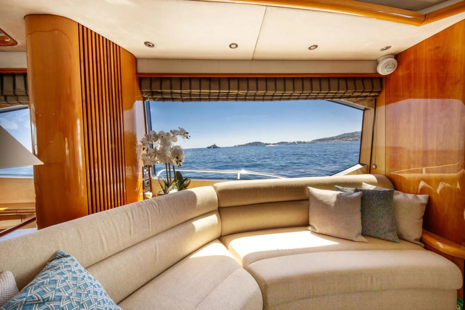 LADY YOUSRA - photo 16 yacht charter Monaco