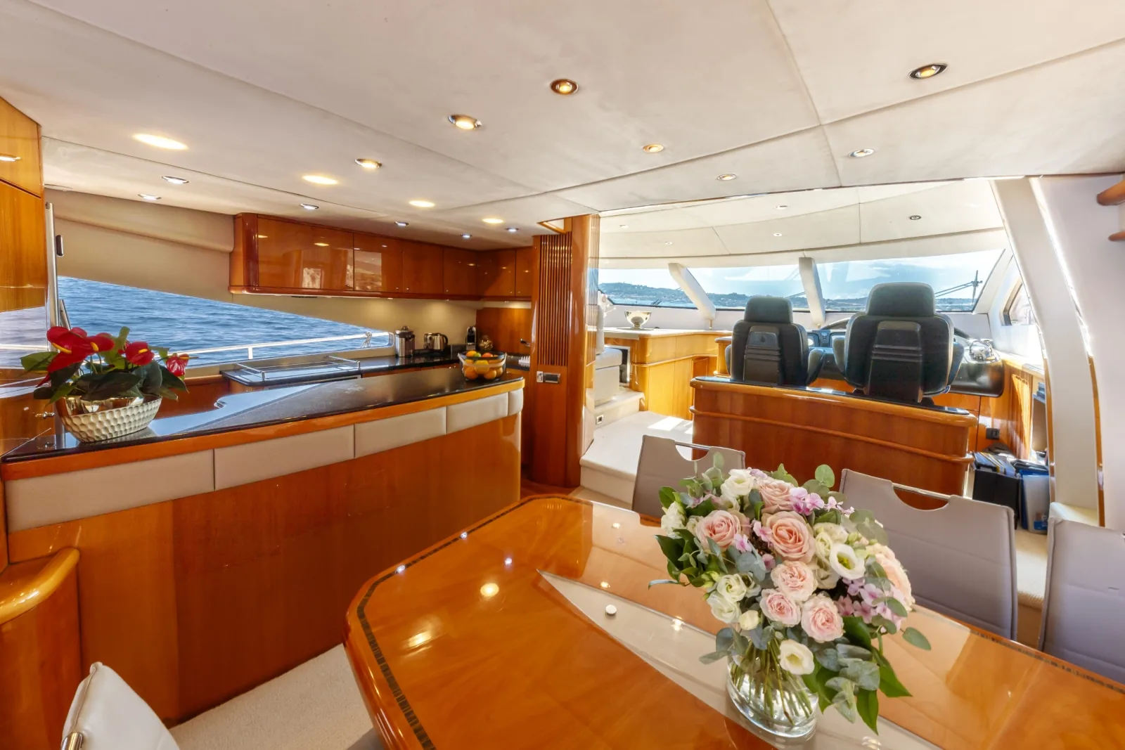 LADY YOUSRA - photo 21 yacht charter Monaco