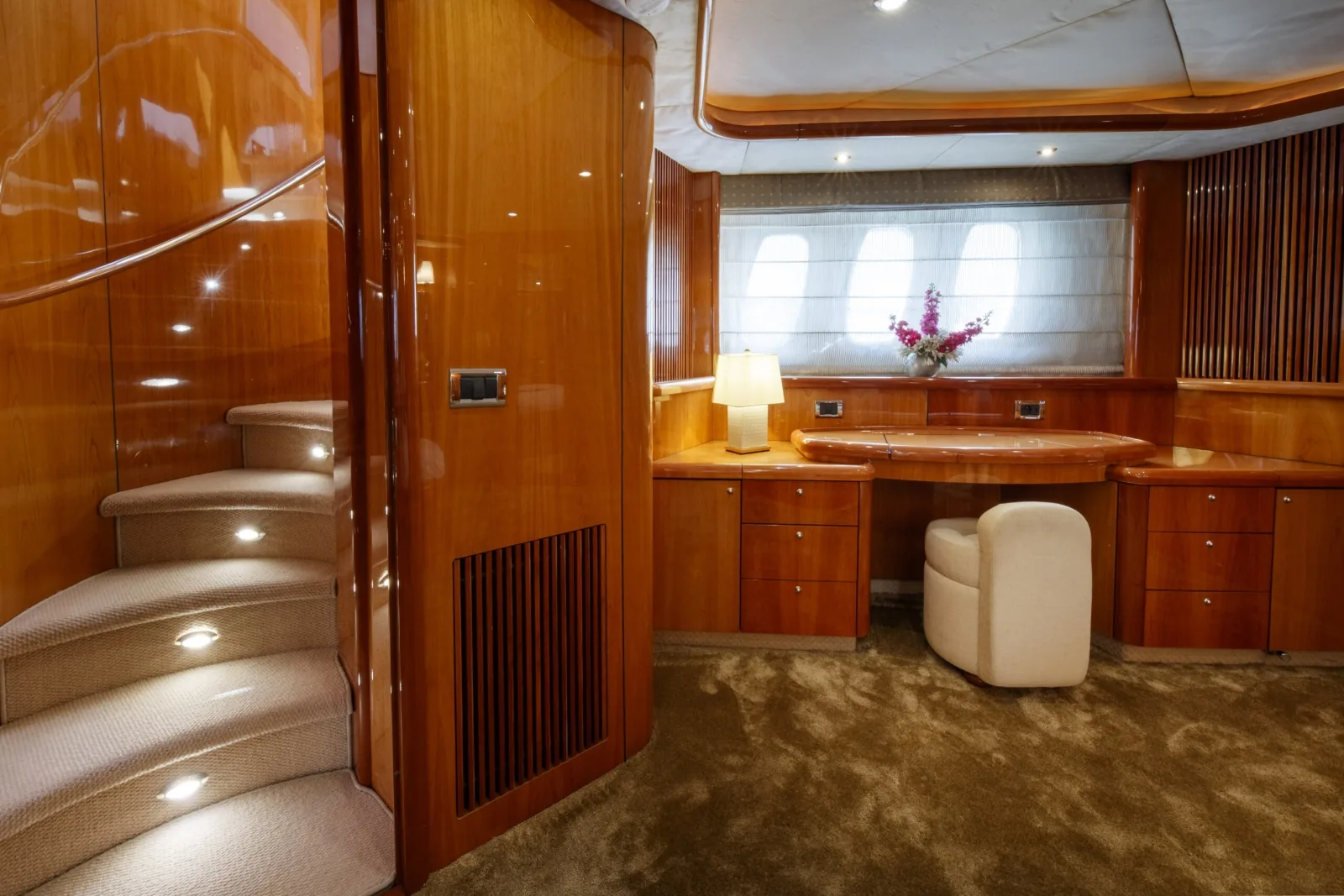 LADY YOUSRA - photo 26 yacht charter Monaco
