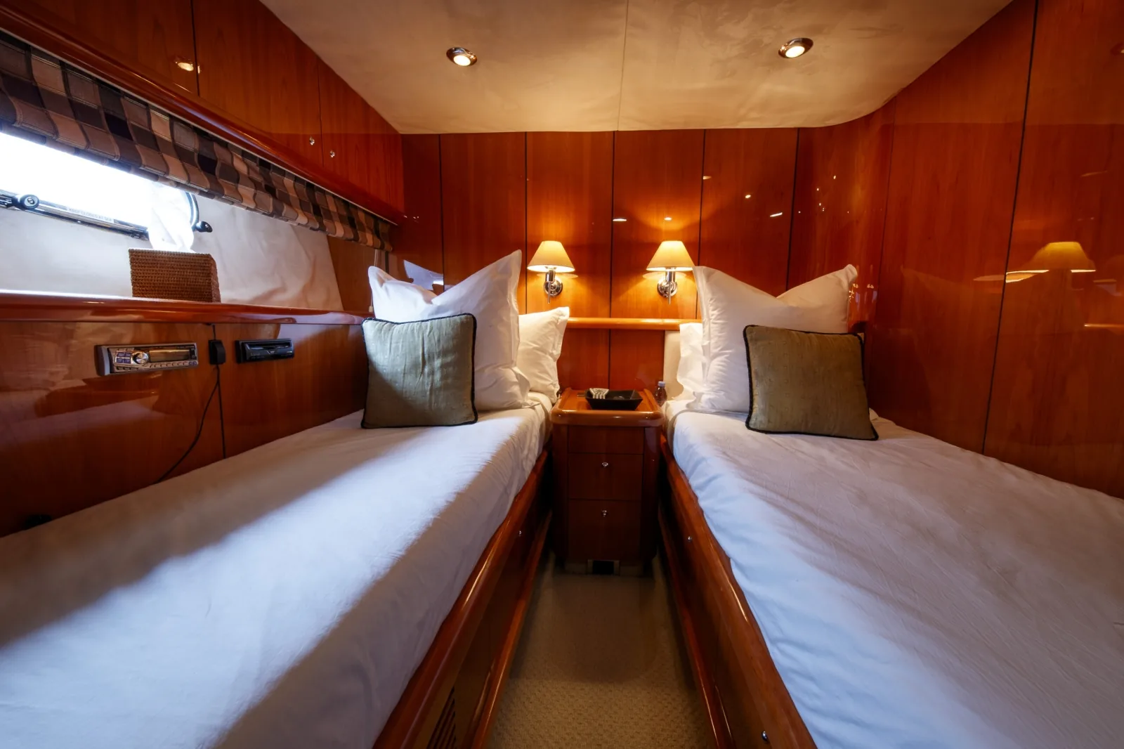 LADY YOUSRA - photo 32 yacht charter Monaco