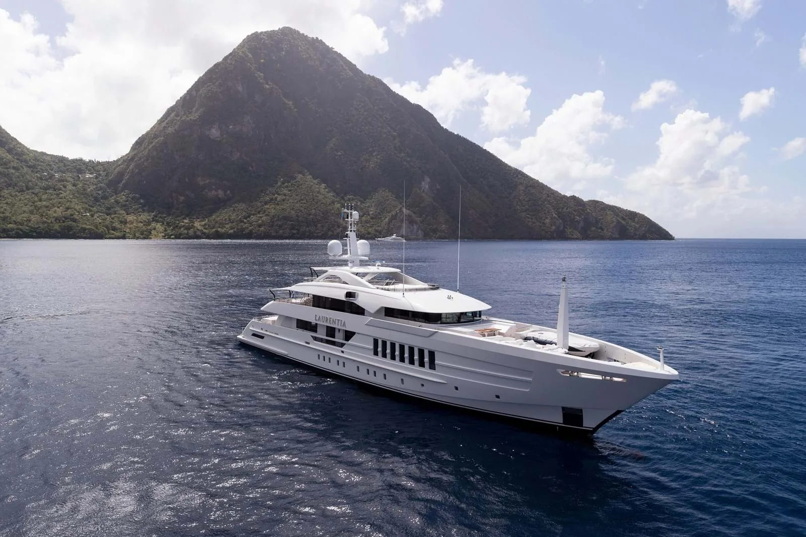 LAURENTIA - photo 9 yacht charter Monaco