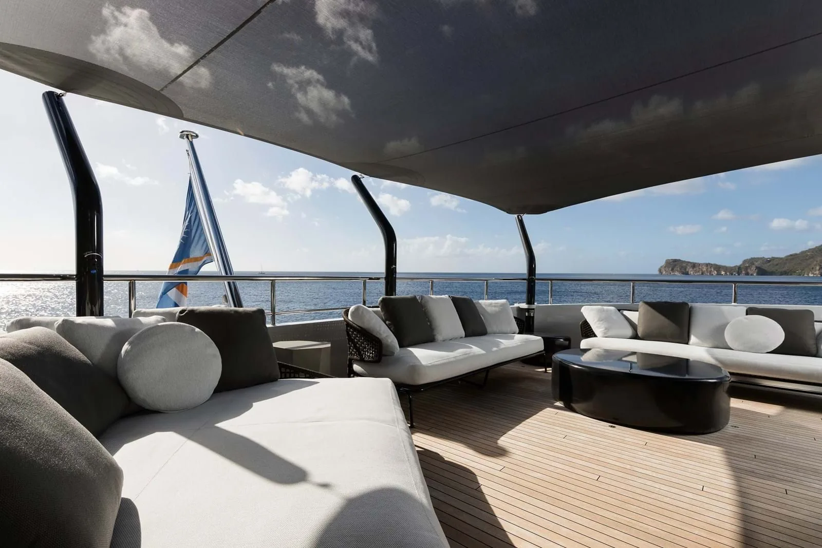 LAURENTIA - photo 16 yacht charter Monaco