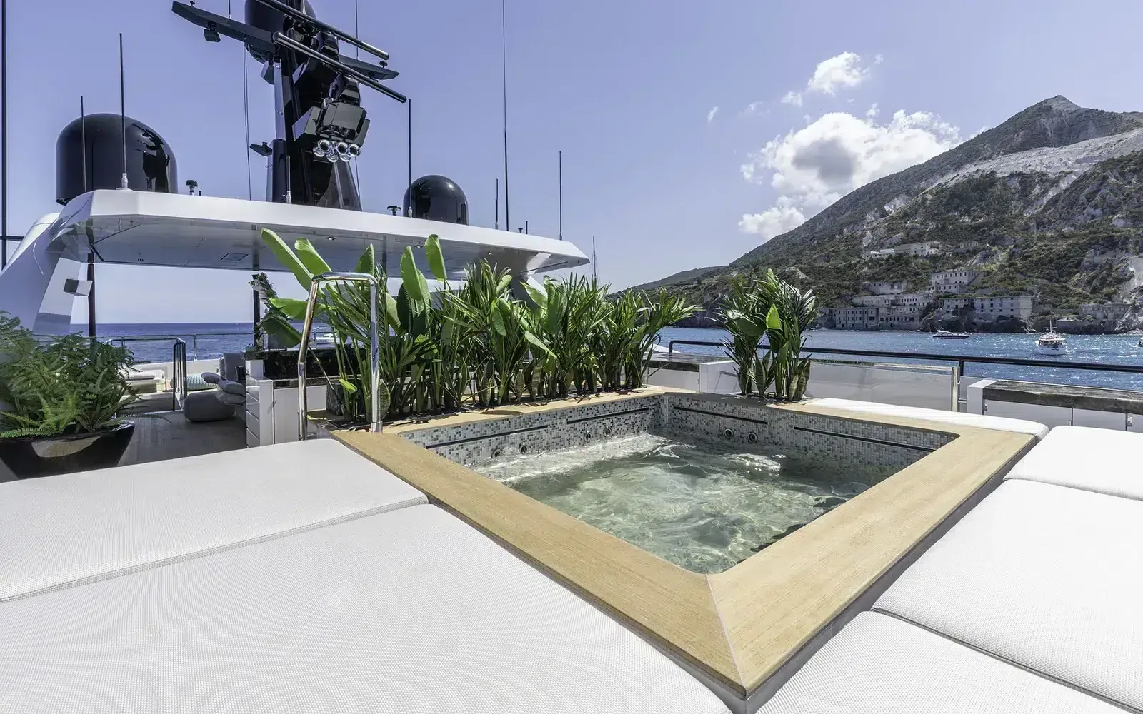 LEL - photo 8 yacht charter Monaco