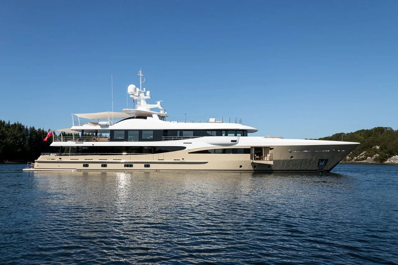 LILI - photo 4 yacht charter Monaco