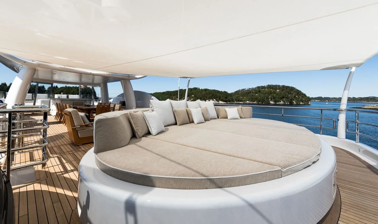 LILI - photo 9 yacht charter Monaco