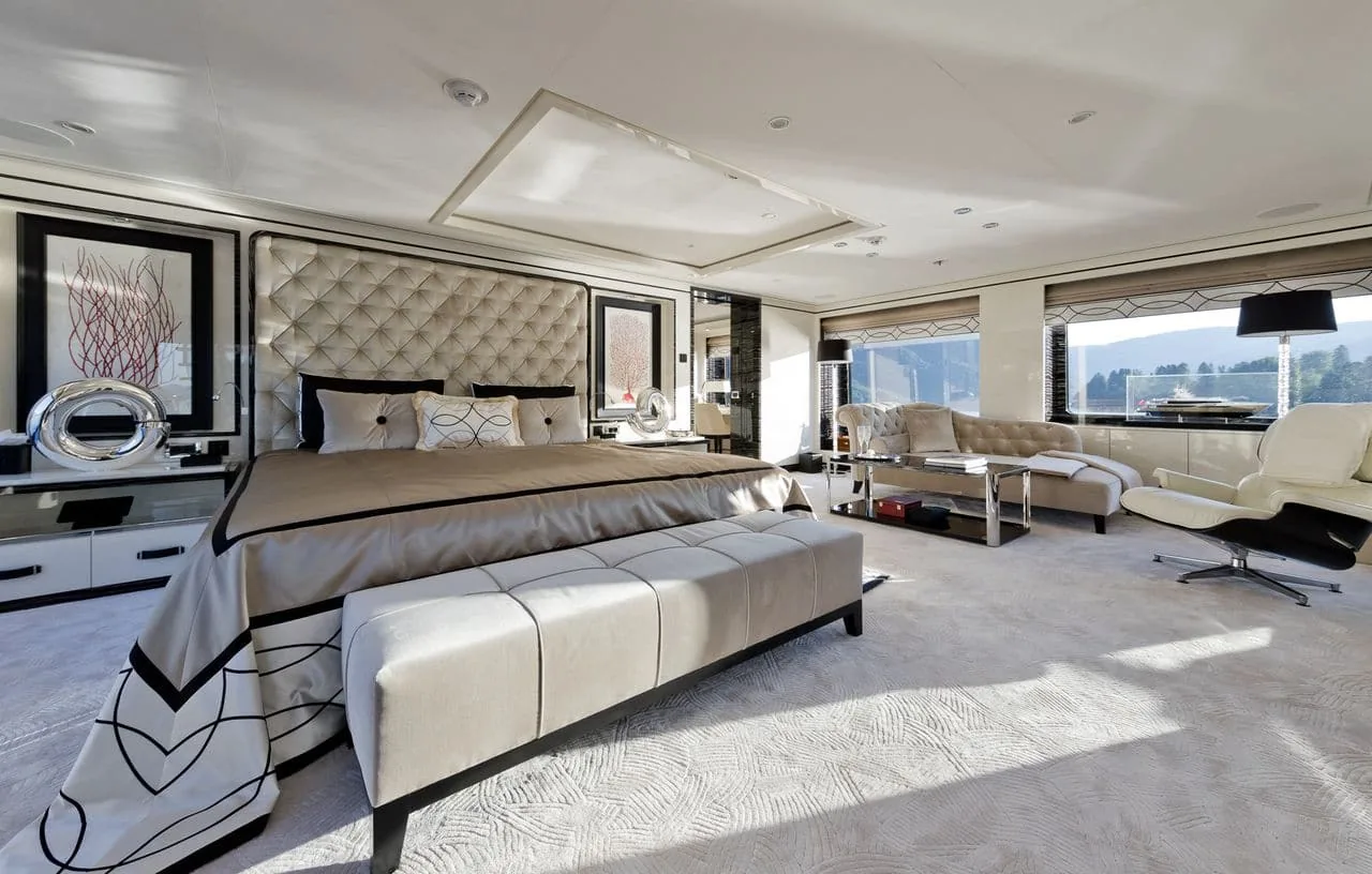 LILI - photo 16 yacht charter Monaco