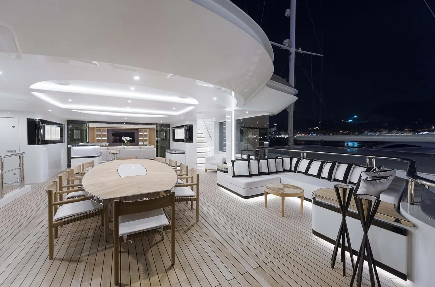 LIQUID SKY - photo 10 yacht charter Monaco