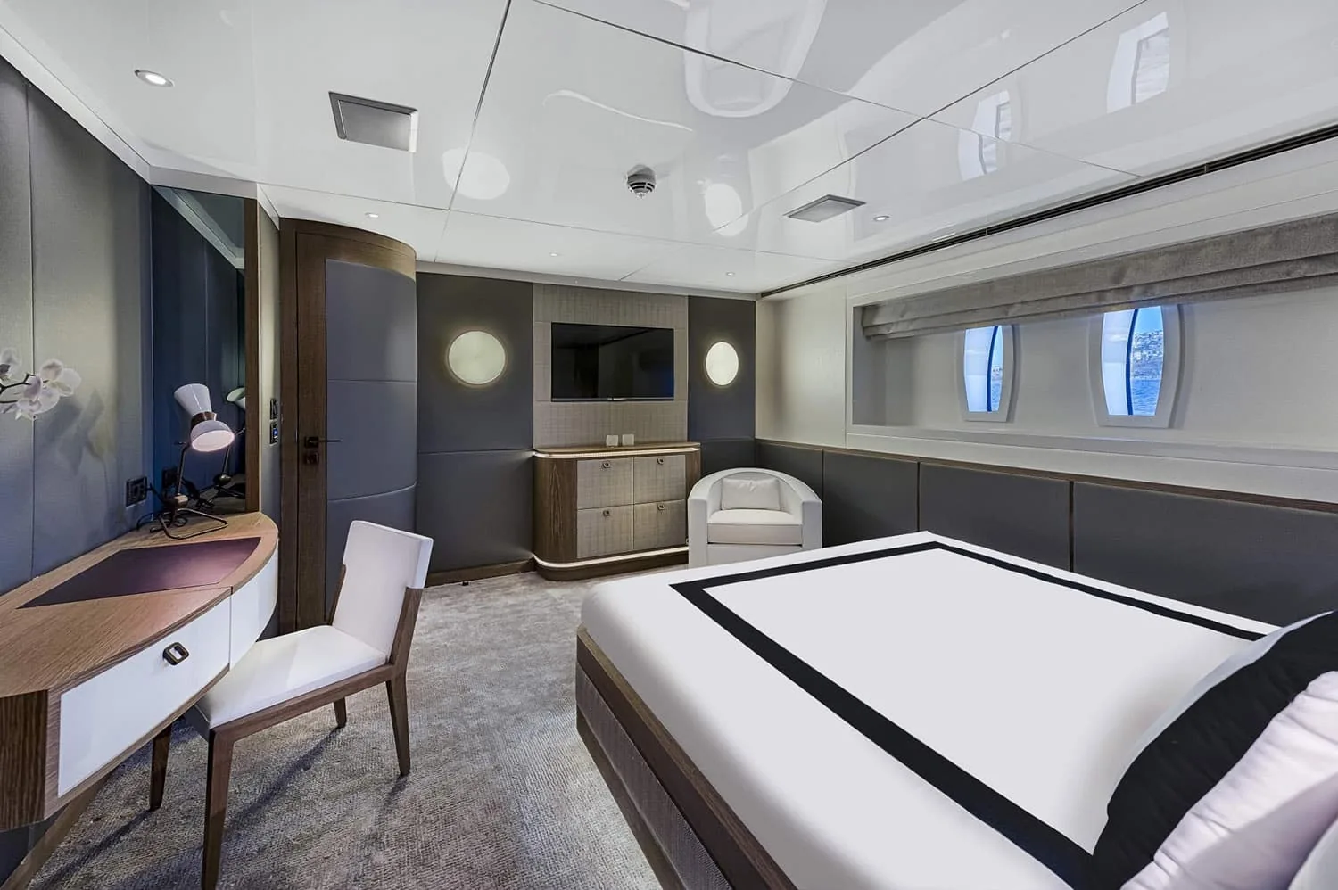 LIQUID SKY - photo 17 yacht charter Monaco