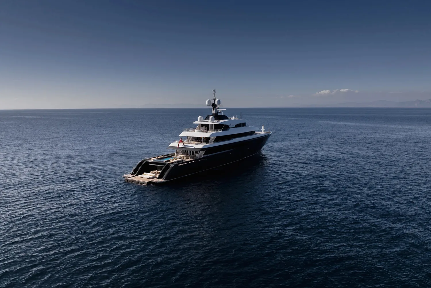 LOON - photo 4 yacht charter Monaco