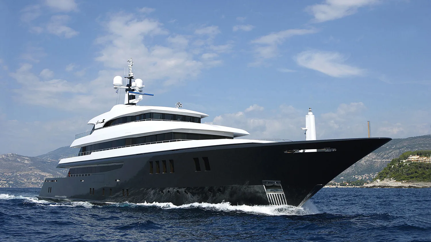 LOON - photo 6 yacht charter Monaco