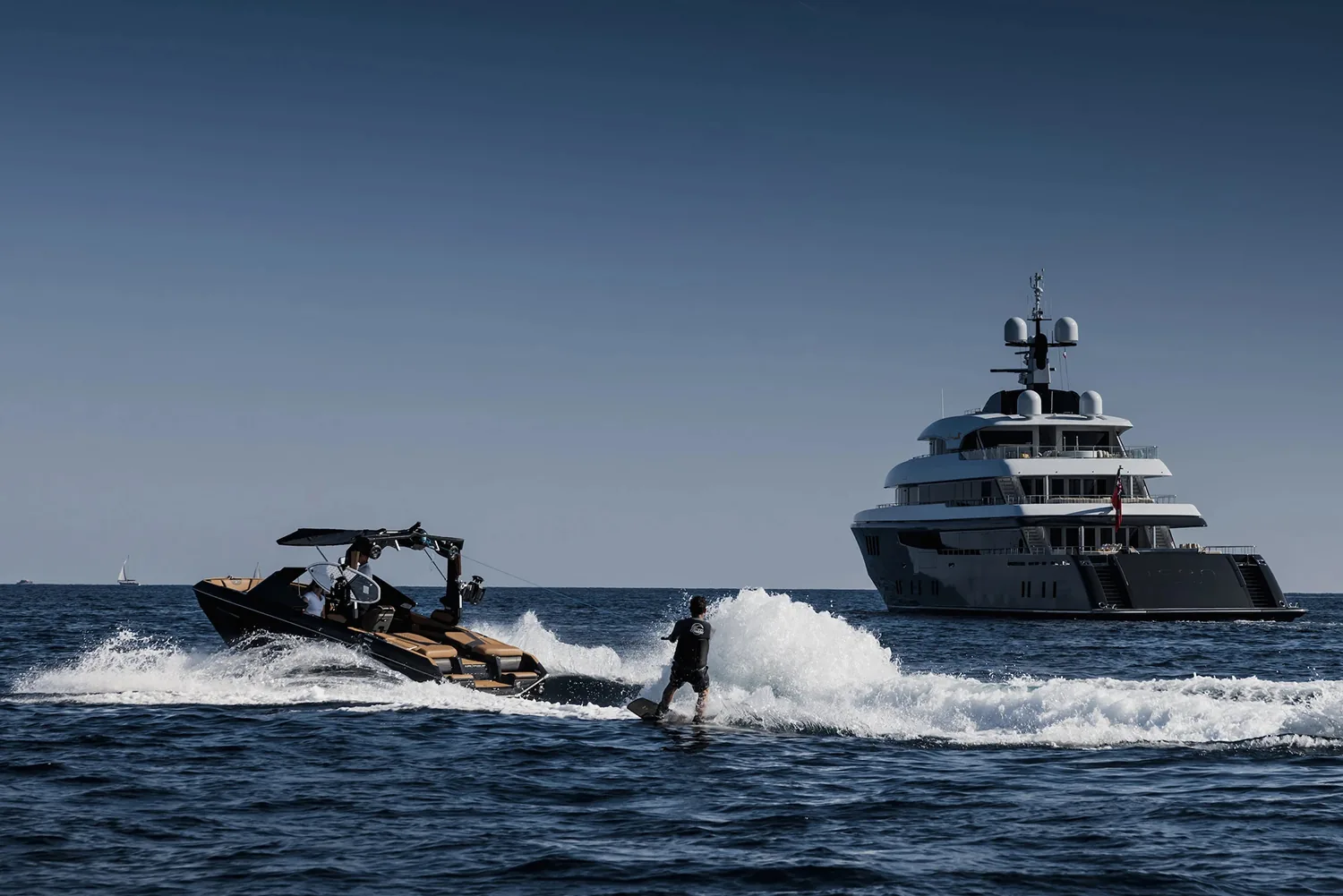 LOON - photo 9 yacht charter Monaco
