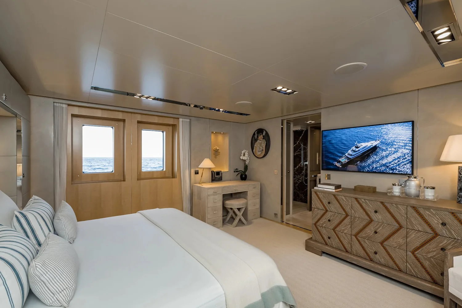 LOON - photo 19 yacht charter Monaco