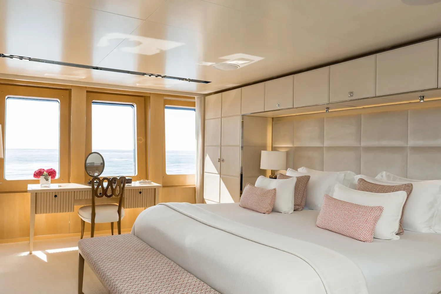 LOON - photo 32 yacht charter Monaco