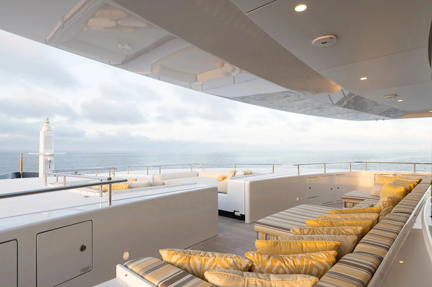 LOON - photo 41 yacht charter Monaco