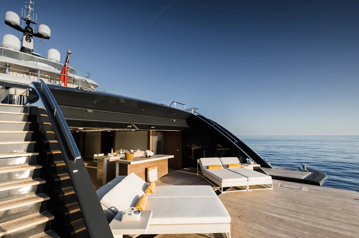 LOON - photo 46 yacht charter Monaco