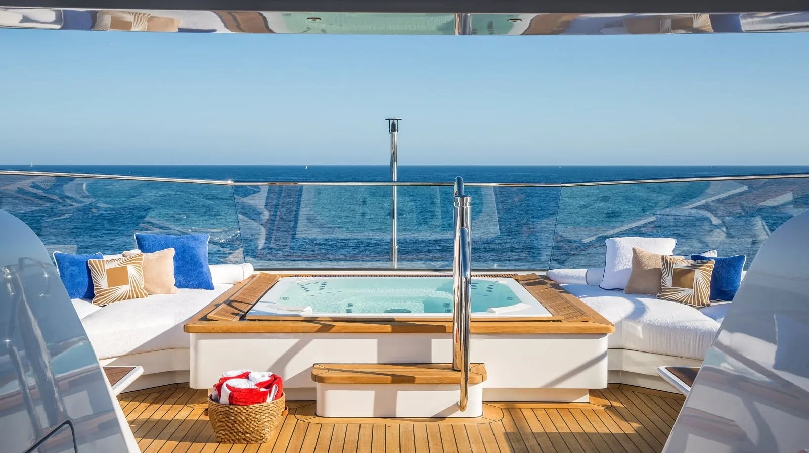 MADSUMMER - photo 12 yacht charter Monaco