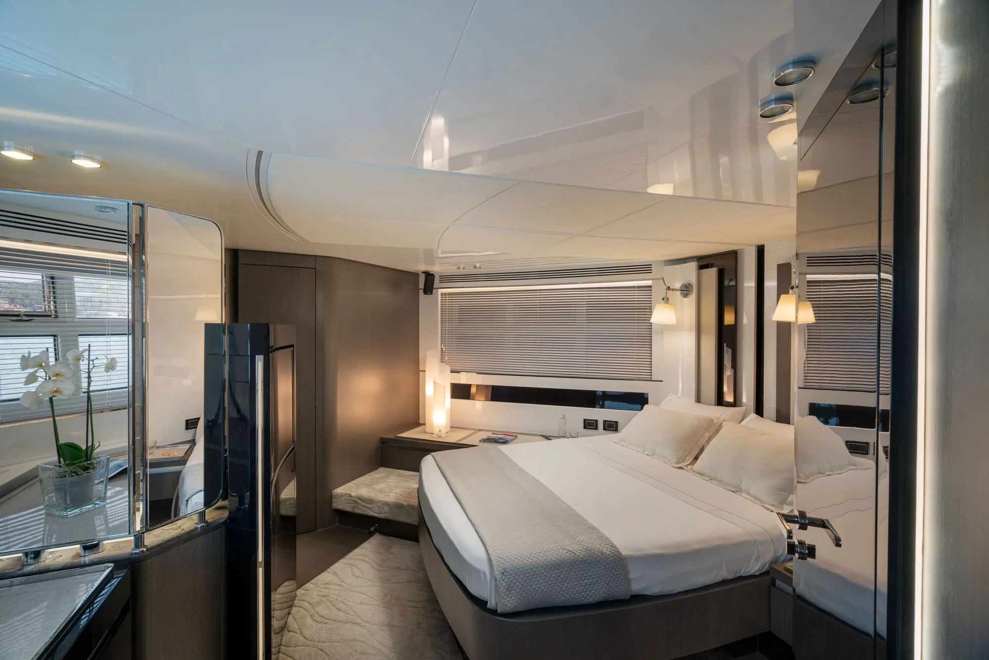 MANARA I - photo 16 yacht charter Monaco