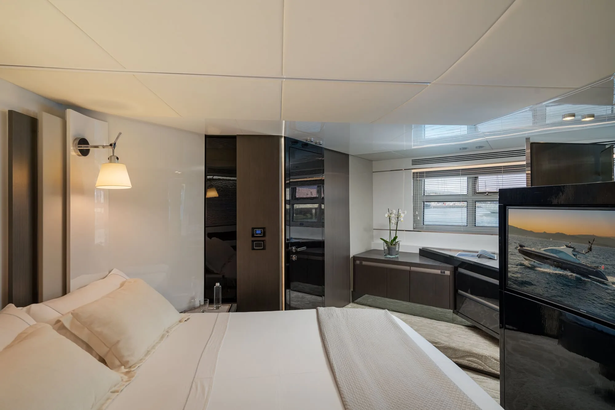 MANARA I - photo 17 yacht charter Monaco