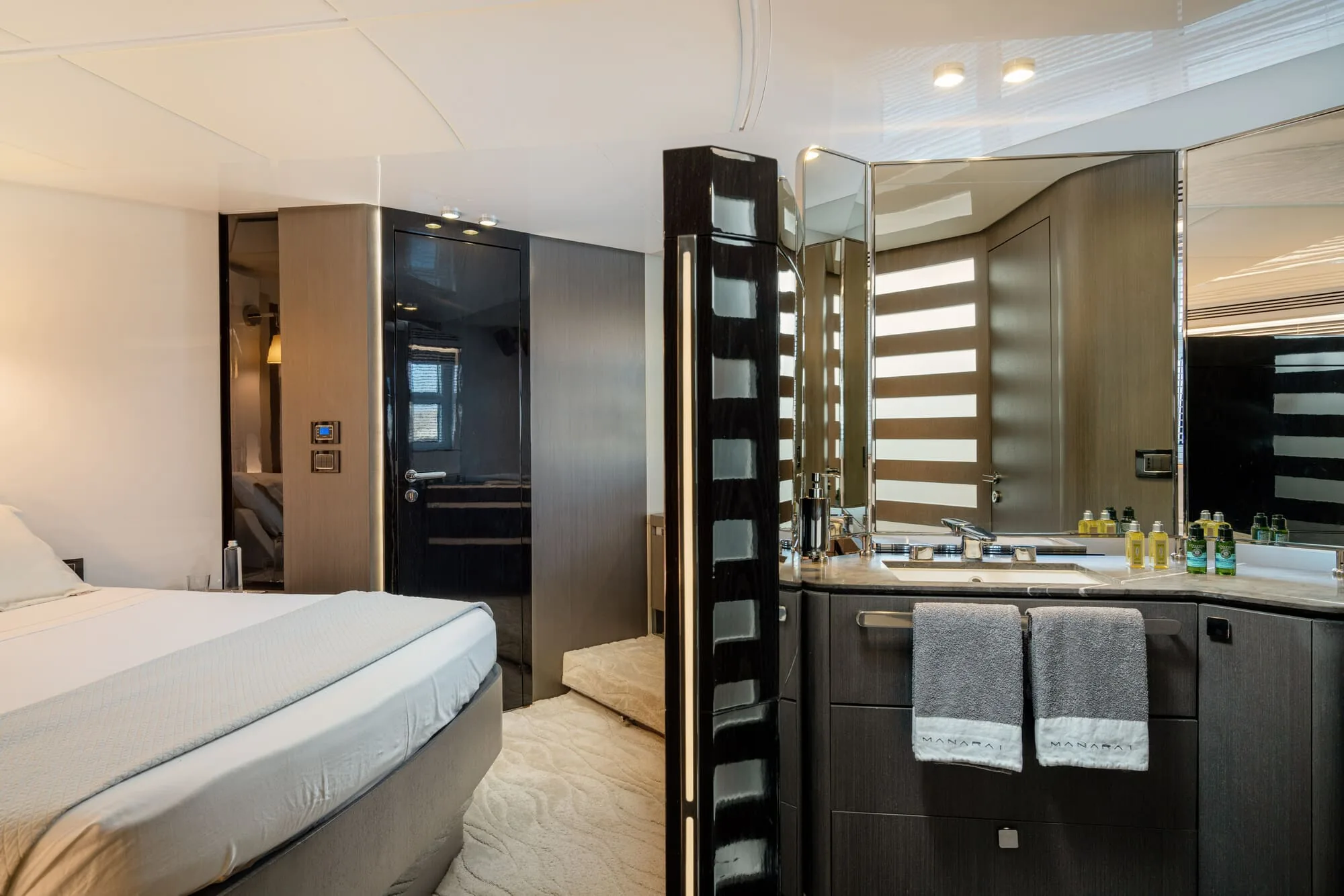 MANARA I - photo 19 yacht charter Monaco