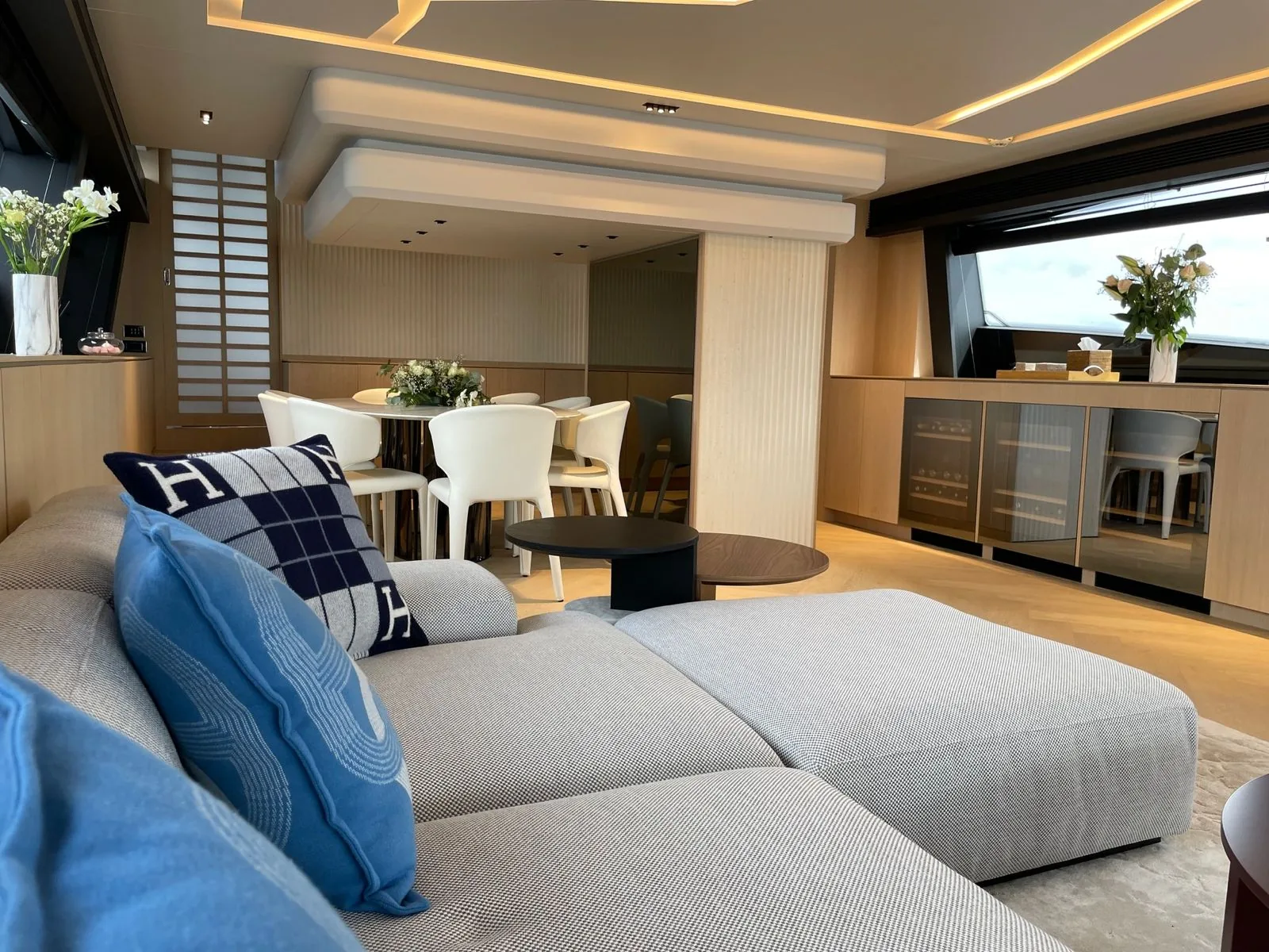MAXI BEER - photo 6 yacht charter Monaco