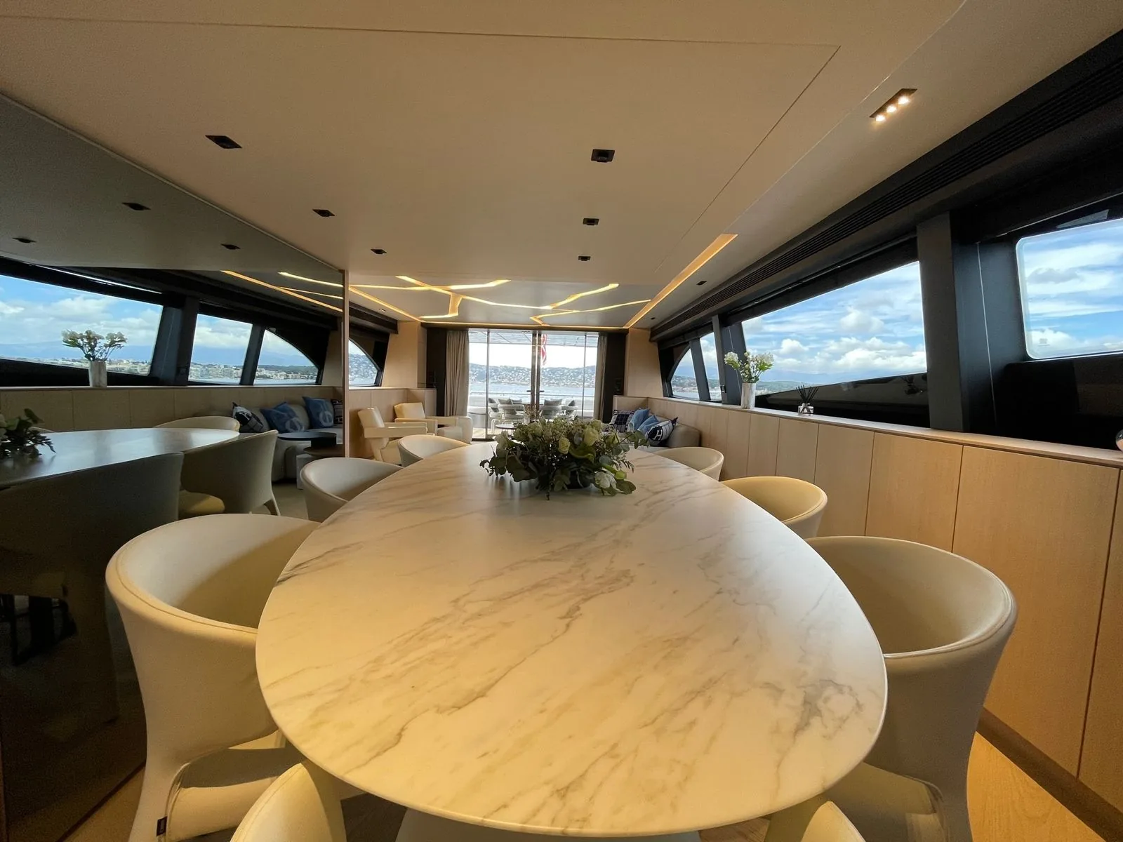 MAXI BEER - photo 8 yacht charter Monaco