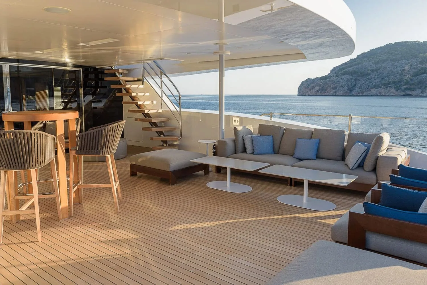 MR T - photo 12 yacht charter Monaco