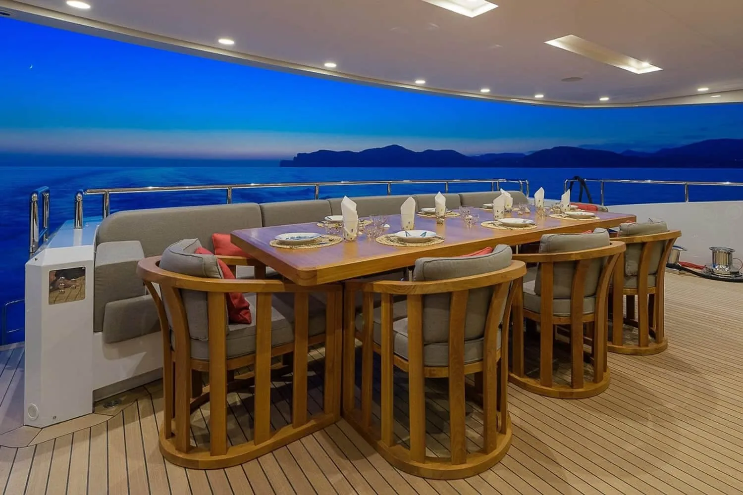 MR T - photo 15 yacht charter Monaco