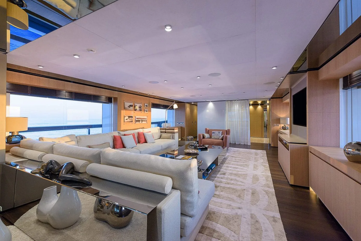 MR T - photo 17 yacht charter Monaco