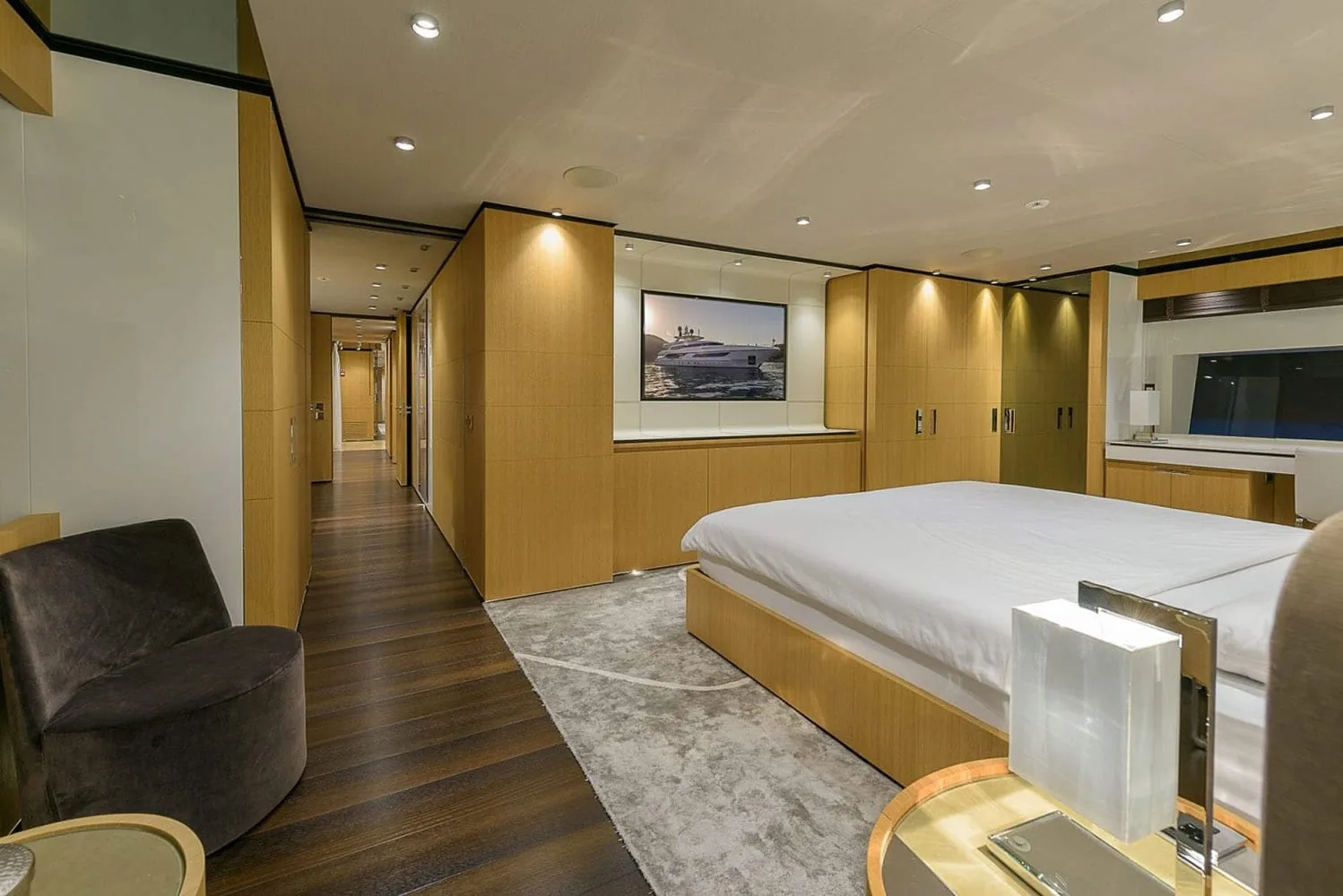 MR T - photo 21 yacht charter Monaco