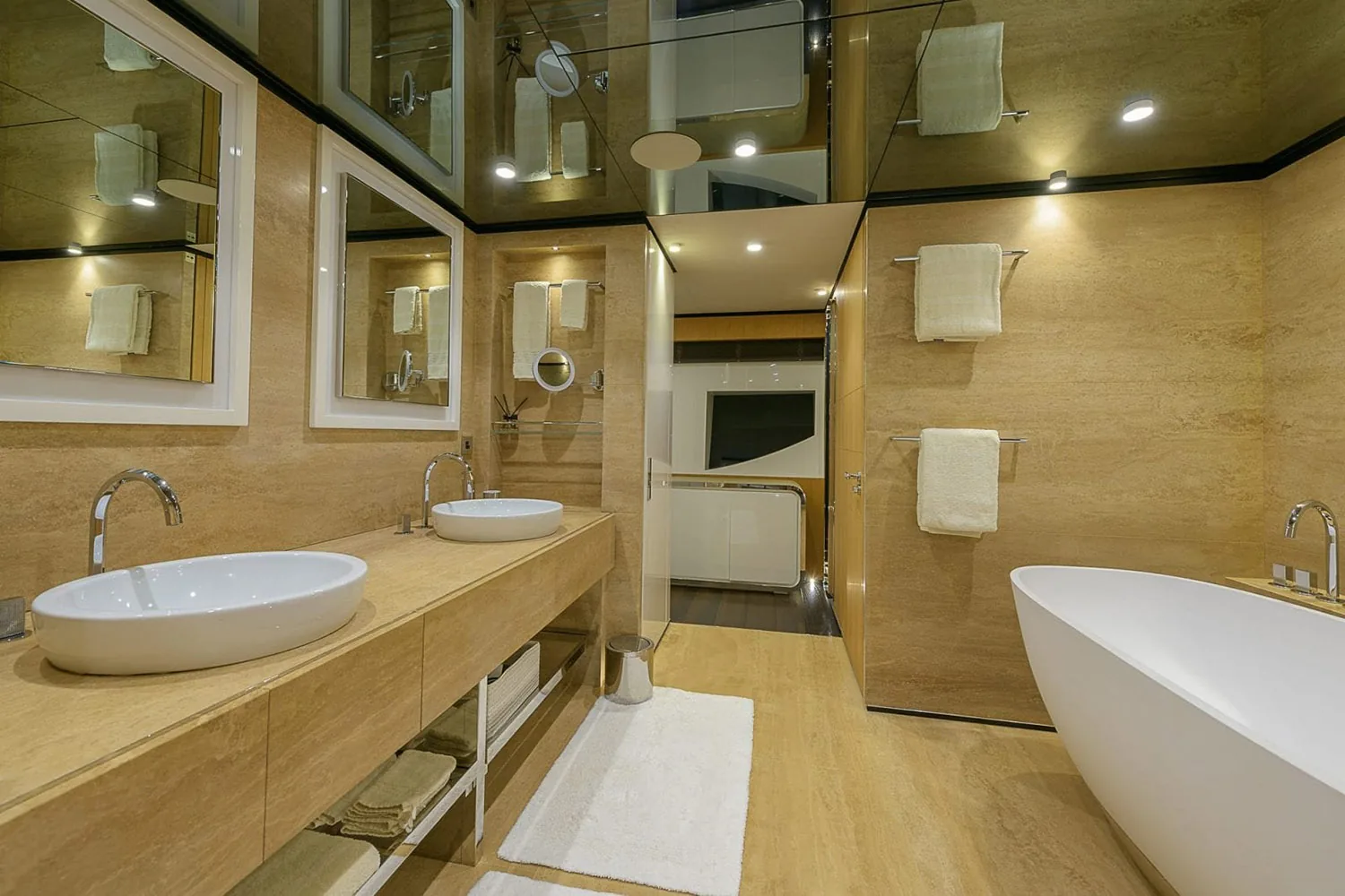 MR T - photo 23 yacht charter Monaco