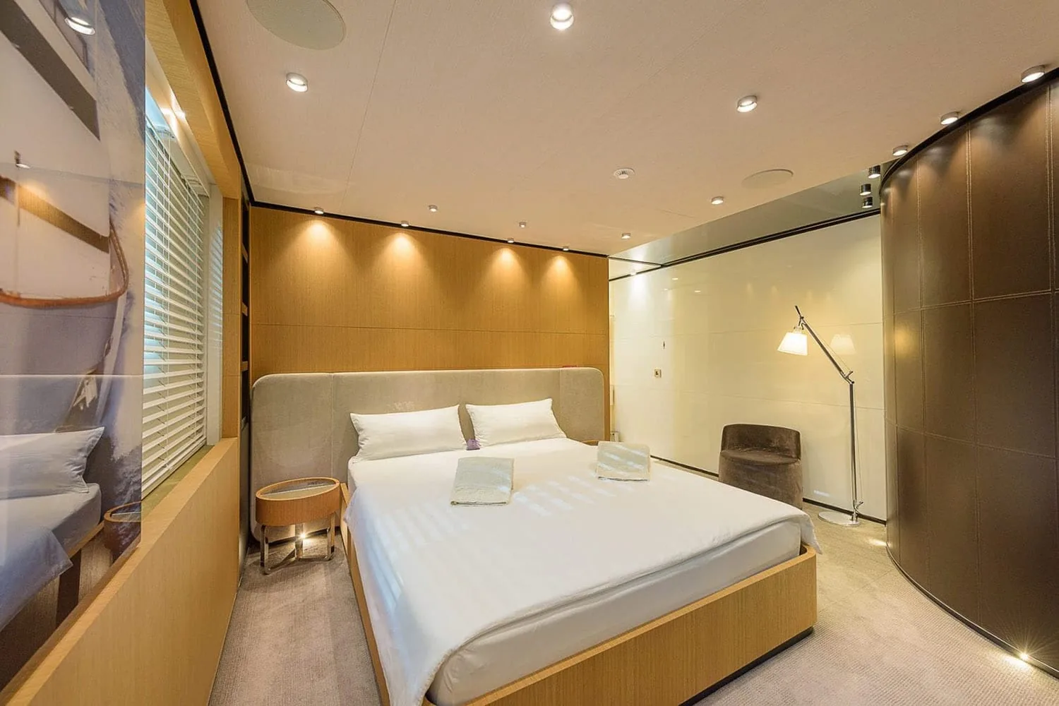 MR T - photo 25 yacht charter Monaco