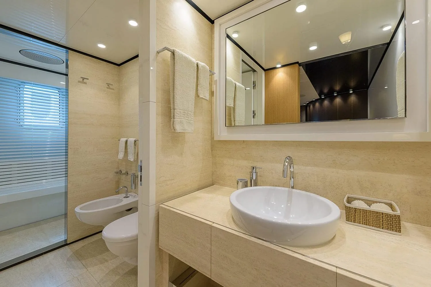 MR T - photo 29 yacht charter Monaco