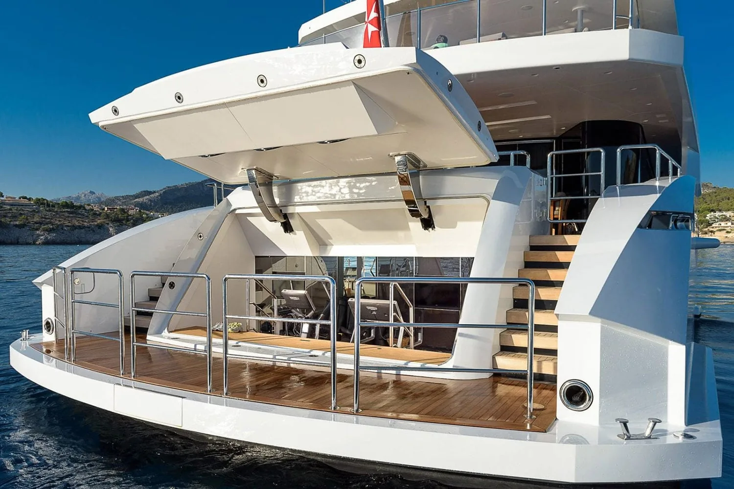 MR T - photo 33 yacht charter Monaco