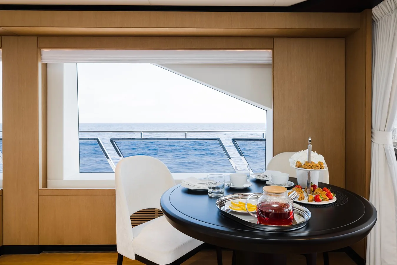 OLIVIA - photo 24 yacht charter Monaco