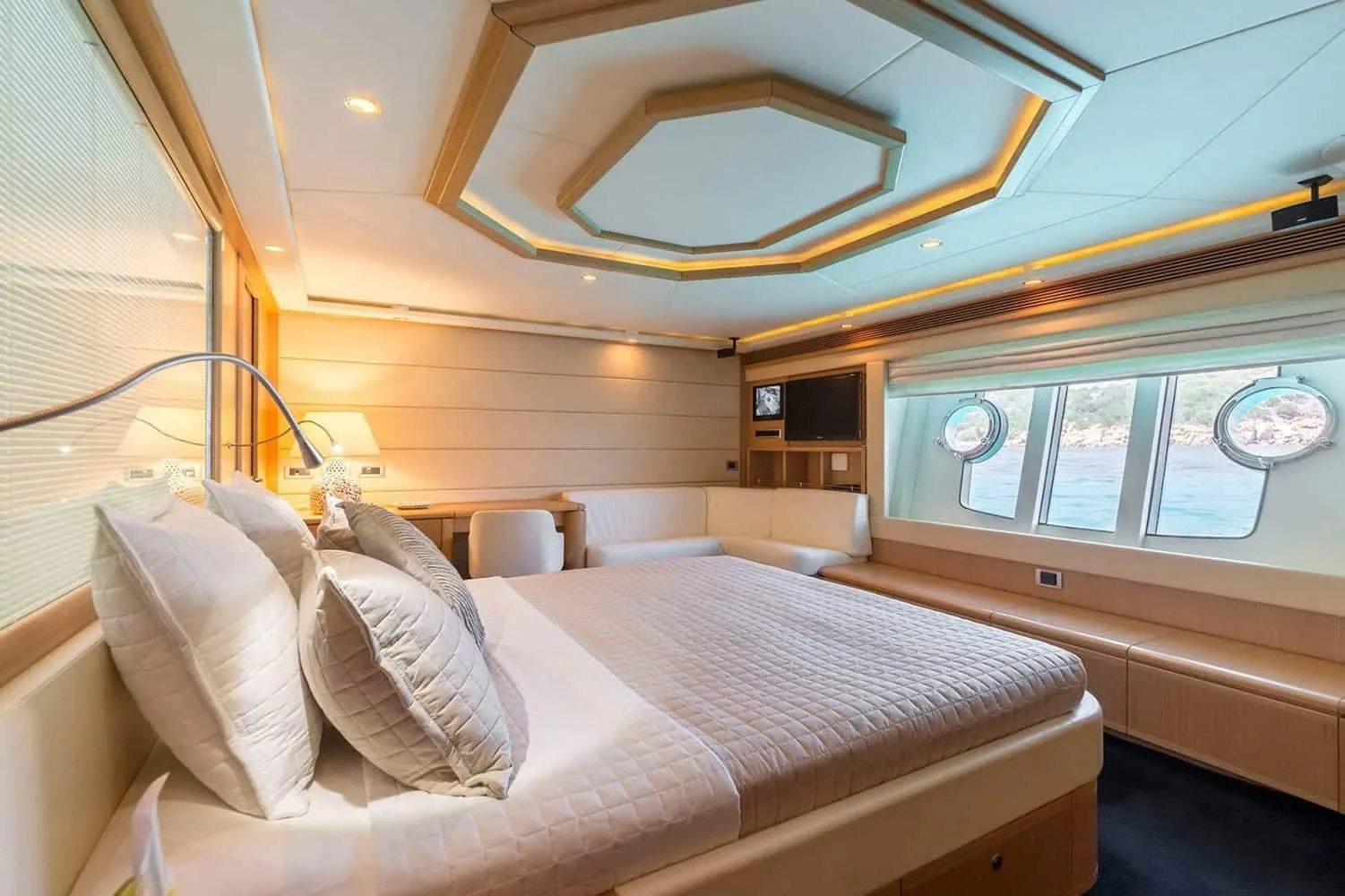 PORTHOS - photo 28 yacht charter Monaco